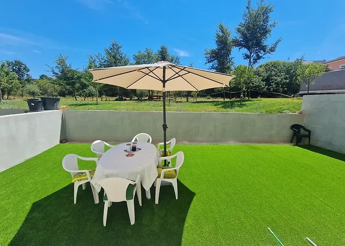 Апартаменти A *